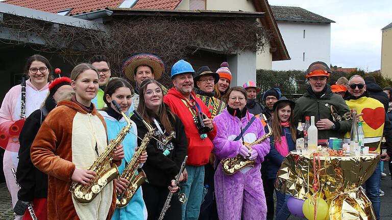 Oerlenbacher Musikanten in Wirmsthal - Oerlenbacher Musikanten in Wirmsthal Oerlenbacher Musikanten in Wirmsthal - Oerlenbacher Musikanten in Wirmsthal