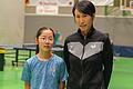 Frauen-Bundestrainerin Jie Schöpp (rechts) fördert die sportliche Entwicklung der 12-jährigen Tischtennisspielerin Koharu Itagaki (links) aus Bad Königshofen.