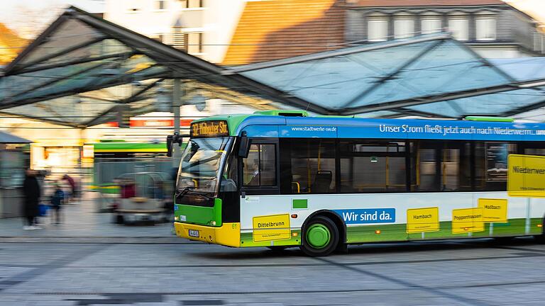 Alles in Bewegung: Die Stadtwerke Schweinfurt bauen ihre Flotte in den kommenden Jahren um – von Diesel auf Elekroantrieb.