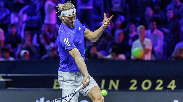 Alexander Zverev       -  Alexander Zverev hatte sich beim Laver Cup in Berlin nach eigenen Worten schlecht gefühlt und anschließend eine kurze Turnierpause eingelegt.