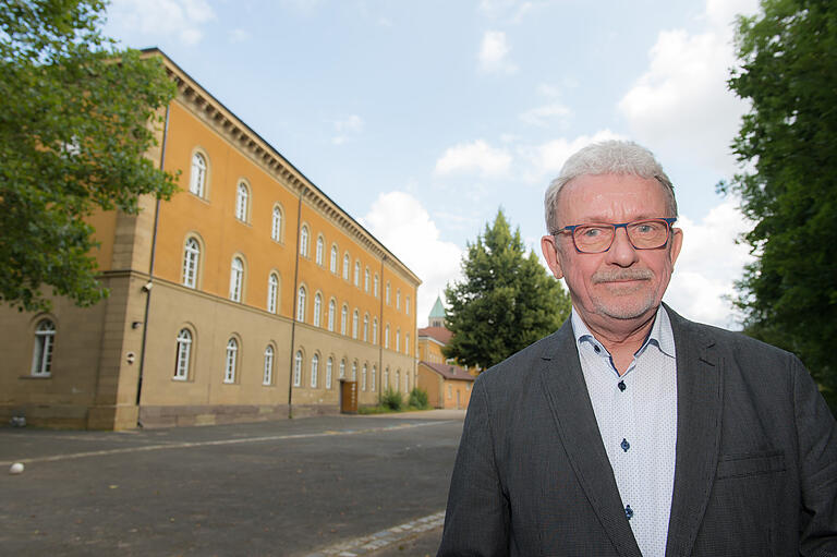 Würde seiner Schule noch mehr Unterstützung wünschen: Günther Leo Redolfi, 15 Jahre Leiter der Friedrich-Rückert-Grundschule.