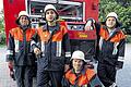 Leistung gezeigt       -  (kri)   26 Mitglieder der Feuerwehr legten die Leistungsprüfung &bdquo;Löschangriff&ldquo; ab, heißt es in einer Pressemitteilung. Bei 45 aktiven Feuerwehrmännern ist dies eine Beteiligung von über 50 Prozent. Unter der Ausbildung von Kreisbrandmeister Christian Neeser übten die Männer die Themen Fahrzeugkunde, Erste Hilfe und vor allem praktische Abläufe wie Knoten und Stiche auf Zeit. Kreisbrandinspektor Karl Menth und Kreisbrandmeister Michael Albert waren mit der Leistung der Wehrmänner zufrieden. Auch die Jugend hat begeistert mitgemacht. Die Stufe I erreichten: Michael Ernst, Andre Fenzl, Andreas Karl, Felix Metzger, Johannes Mitnacht, Felix Ulsamer, Dominik Roth und Johannes Metzger; Stufe II: Bernd Mark, Steffen Popp, Daniel Kolb und Nico Gessner; Stufe III: Michael Carl und Florian Kolmstetter; StufeI IV: Christian Markgraf, Benjamin Breunig und Bernd Bergmann; Stufe V: Christian Reindl, Bastian Michel, Frank Kolb, Mathias Engelbreit und Werner Korbmann; Gold-Rot: Jürgen Reindl, Andreas Markgraf, Martin Roth und Gunther Raps.