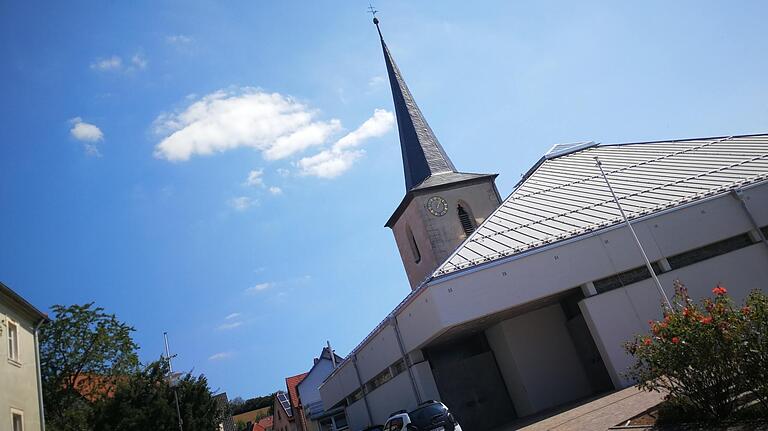 Der Haussegen hängt schief, in der Kirchengemeinde in Forst. Im Bild die Kirche. Der Haussegen hängt schief, in der Kirchengemeinde in Forst. Im Bild die Kirche.