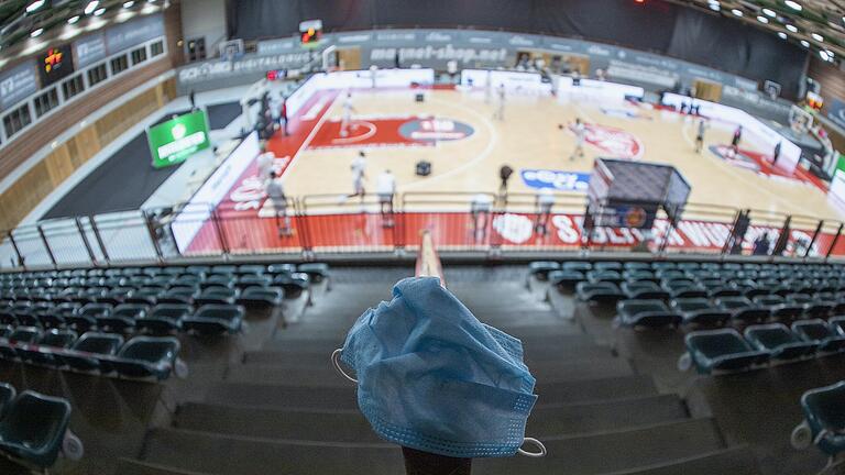 Reichlich trostlos: ein Bundesliga-Heimspiel der Baskets im Teil-Lockdown.