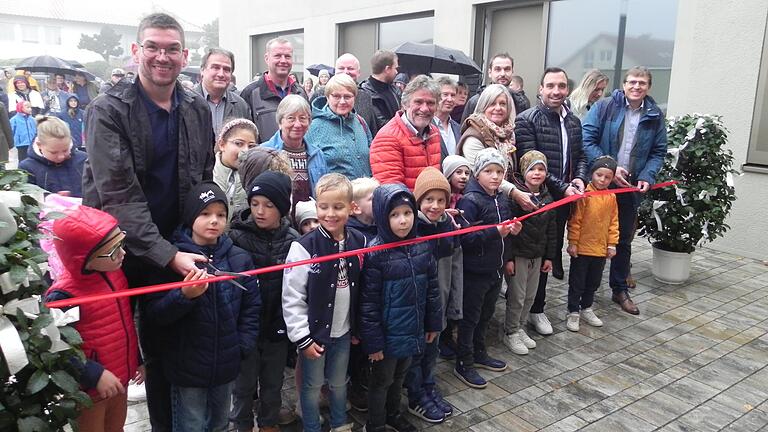 Der neue Kindergarten von Herschfeld wird offiziell eröffnet. Der neue Kindergarten von Herschfeld wird offiziell eröffnet.