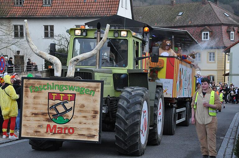 Der Faschingswagen der Marokaner bildete die Spitze des allerersten Gaudiwurms in Maroldsweisach.