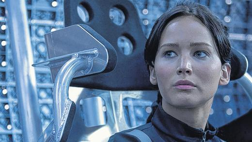 Sie thront über allen: Jennifer Lawrence als Katniss in &bdquo;Tribute von Panem 2 &ndash; Catching Fire&ldquo;.