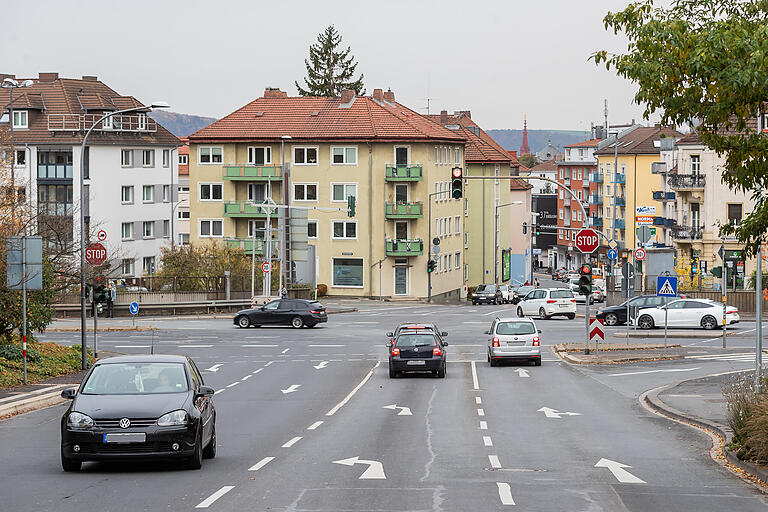 Auf beiden Seiten der Strecke sollen 2,30 Meter breite Schutzstreifen für Radfahrer entstehen. Dem&nbsp; Bündnis 'Verkehrswende Jetzt' genügt das nicht.