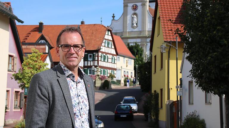 Bürgermeister René Gerner freut sich über das gute Abschneiden seiner Gemeinde bei der Heimatmonitor-Umfrage der Saale-Zeitung. - Bürgermeister René Gerner freut sich über das gute Abschneiden seiner Gemeinde bei der Heimatmonitor-Umfrage der Saale-Zeitung. Bürgermeister René Gerner freut sich über das gute Abschneiden seiner Gemeinde bei der Heimatmonitor-Umfrage der Saale-Zeitung. - Bürgermeister René Gerner freut sich über das gute Abschneiden seiner Gemeinde bei der Heimatmonitor-Umfrage der Saale-Zeitung.