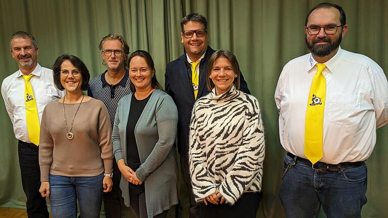 Die neu gewählte Vorstandschaft (von links): Schatzmeister Markus Münch, 1. stellv. Vorsitzende Ute Dehn, 2. stellv. Vorsitzender Werner Lawrenz, 1. Vorsitzende Melanie Rülicke, 1. Sitzungspräsident Michael Kiesel, Schriftführerin Heike Schwöbel-Kurz und 2. Sitzungspräsident Stefan Seubert.