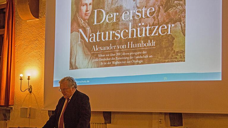 Hubert Weiger reagierte während seines Vortrages über Alexander von Humboldt auch auf die gegenwärtige Corona-Krise, die auch durch 'Exzesse der schrankenlosen Globalisierung' dieses Ausmaße annehmen konnte.