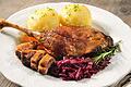 Gänsebraten gehört bei vielen Menschen traditionell zum Martinstag oder zur Weihnachtszeit dazu.
