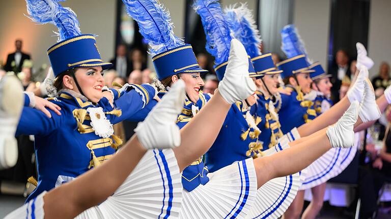 Mehrere hundert Gäste feierten am Samstag den traditionellen Prinzenball der 1. Karnevalsgesellschaft Elferrat im Congress Centrum in Würzburg.