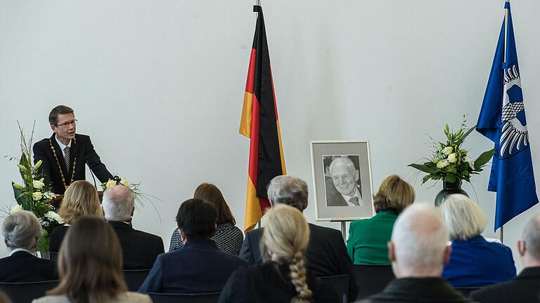 Gedenkfeier für den verstorbenen Ehrenbürger und ehemaligen OB Kurt Petzold in der Kunsthalle.