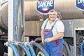 Auf Achse: Milchfahrer Paul Zehnter aus Hopferstadt liefert täglich die eingesammelte Milch zur Danone-Molkerei in Goßmannsdorf.