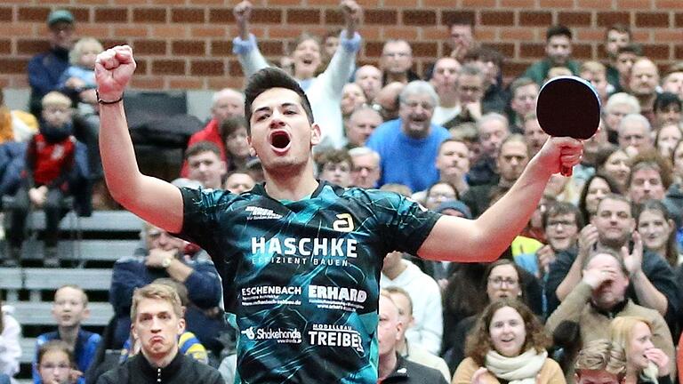 Freut sich dann doch über seinen zweiten Einzel-Erfolg in dieser Saison: Martin Allegro nach dem Sieg gegen Timo Boll im Bundesliga-Spiel gegen Borussia Düsseldorf. Freut sich dann doch über seinen zweiten Einzel-Erfolg in dieser Saison: Martin Allegro nach dem Sieg gegen Timo Boll im Bundesliga-Spiel gegen Borussia Düsseldorf.