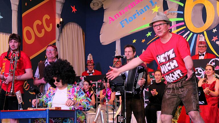 Nicht nur im Elferrat, auch bei den singenden 'Vagabunden' machte OCC-Vorstand Martin Link eine gute Figur.