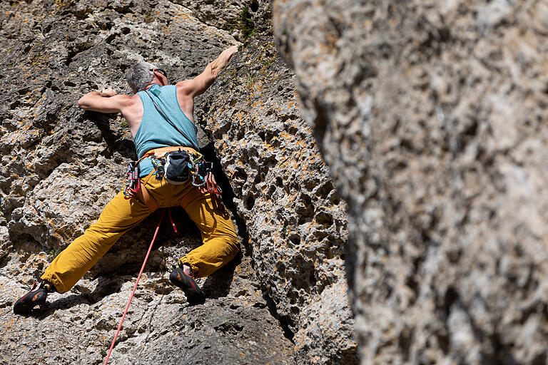 Während der Tour kann man auch Kletterer an den Felsen beobachten. Die Fränkische Schweiz ist ein absolutes Eldorado für Wanderer, Kletterer und Naturliebhaber.