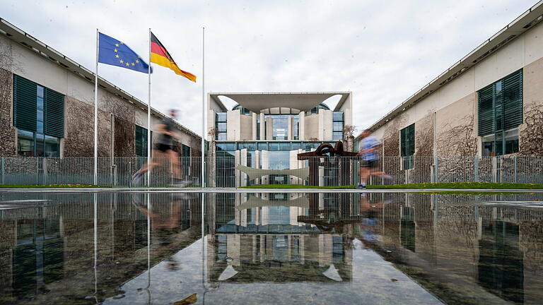 Wetter in Berlin       -  Wie die Bundestagswahl 2021 läuft, erfahren Sie hier im Liveblog. Im Bild: Das Bundeskanzleramt in Berlin.