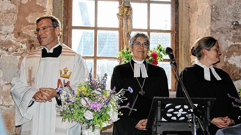 Ein feierlicher Gottesdienst mit Regionalbischöfin Dorothea Greiner eröffnete das Festwochenende in Friesenhausen.