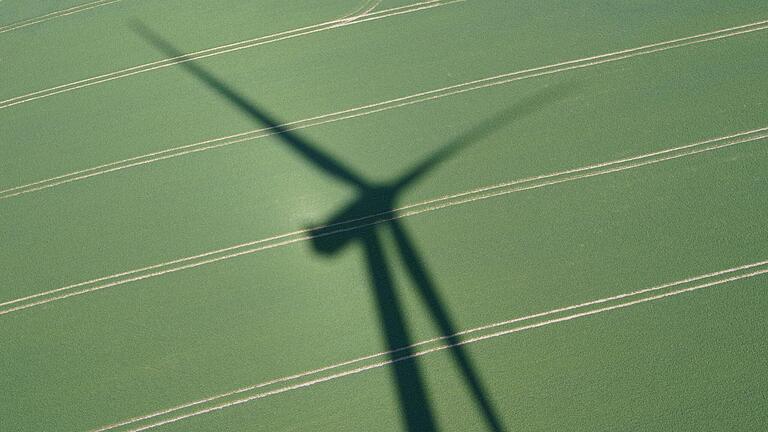 Die mögliche Laufzeit für Windräder wurde für das Vorranggebiet 'nordwestliches Unteraltertheim' um zehn Jahre verlängert.