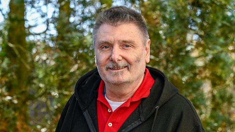 Peter Schneider ist 64, seit einem Jahr Witwer und kommt aus Würzburg-Lengfeld. Peter Schneider ist 64, seit einem Jahr Witwer und kommt aus Würzburg-Lengfeld.