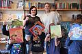 Im Bild Yvonne Brückner (Bücherei Untereuerheim), Emilia Ewald (Erzieherin Kita Obereuherheim), Vorschulkinder der Kita Ober- und Untereuerheim.