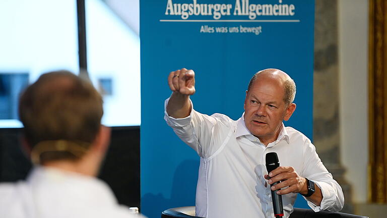 AZ Live Bundeskanzler Olaf Scholz.jpeg       -  'Wir sollten den Standort Deutschland nicht schlecht- und uns nicht in eine Krise hineinreden', sagte der Kanzler.