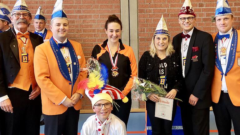 Läushämmel Luca I. mit (von links) Jürgen Keidel, Max Baumgart, Janina Göbel, Anette Hollerbach, Andrè Köstner und Steffen Spanheimer. Foto: Jo Hofmann