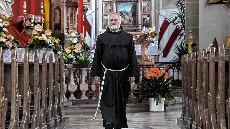 Weggang aus Dettelbach: Pater Richard Heßdörfer und die Franziskaner verlassen das Kloster.