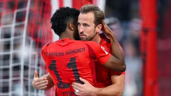 Bayern München - 1. FC Union Berlin       -  Bayerns Torschützen beim Jubel: Kingsley Coman (l) und Harry Kane.