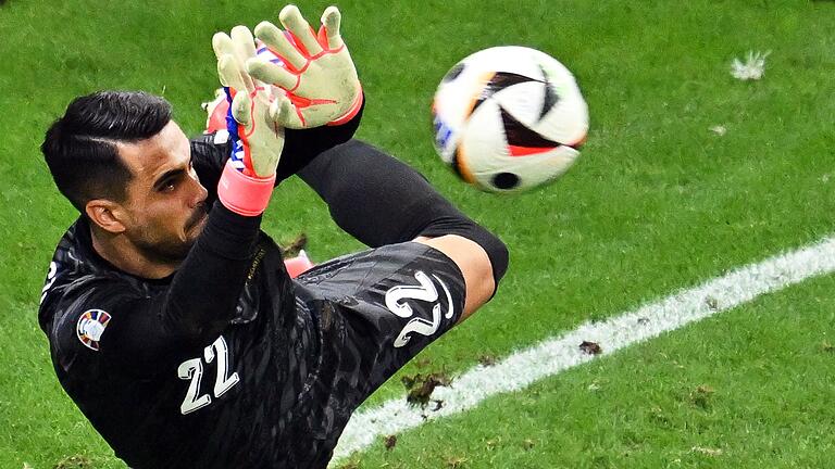 Euro 2024: Portugal - Slowenien - Die portugiesische Mannschaft verdankt Torwart Diogo Costa das Viertelfinale. Euro 2024: Portugal - Slowenien - Die portugiesische Mannschaft verdankt Torwart Diogo Costa das Viertelfinale.