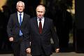 Kremlchef Wladimir Putin       -  Vor allem mit Geld will Kremlchef Wladimir Putin mehr Freiwillige für seinen Angriffskrieg gegen die Ukraine gewinnen, um auf eine neue Zwangsrekrutierung im Zuge einer weiteren Mobilmachung zu verzichten. (Archivbild)