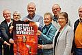 Der Vorstand des Esperanza-Vereins Gemünden lädt für Sonntag, 18. März, zur Misereor-Fastenaktion ein: (von links) Karin Roth, Klaus Simon, Doris Betz, Wolfgang Fella, Brigitte Hahn, Franz Gerhard, Ursel Werner und Dieter Konradt.