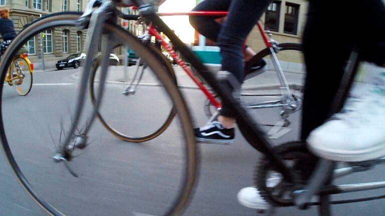 Symbolbild Radfahren. Symbolbild Radfahren.