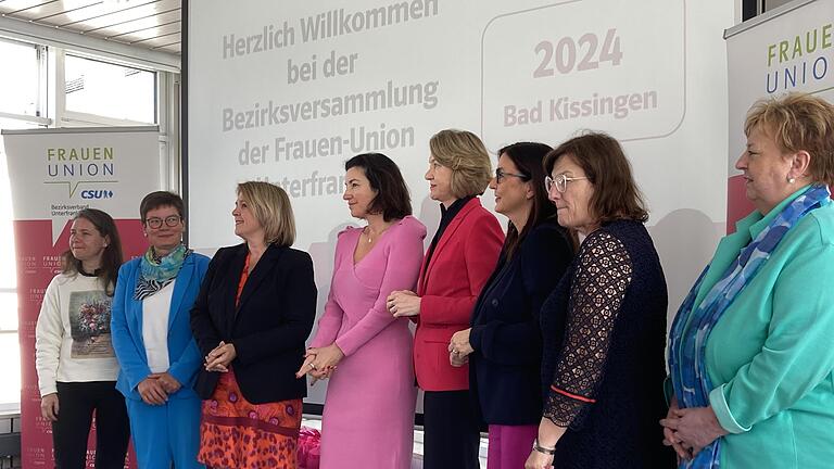 Die Mandatsträgerinnen bei der Bezirksversammlung der Frauenunion im Kaiserhof Victoria in Bad Kissingen       -  Die Mandatsträgerinnen bei der Bezirksversammlung der Frauenunion im Kaiserhof Victoria in Bad Kissingen