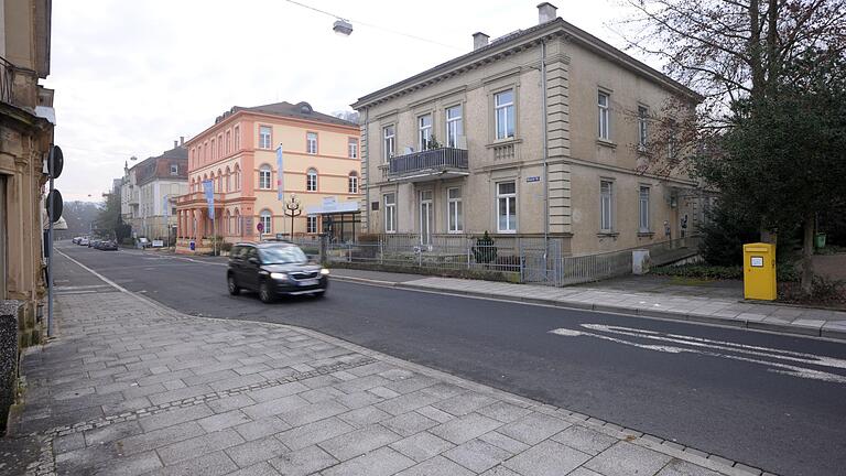 Die LK-Immobilien GmbH hat mit dem Anwesen Nummer 22 ein weiteres Haus in der Bad Kissinger Bismarckstraße gekauft.