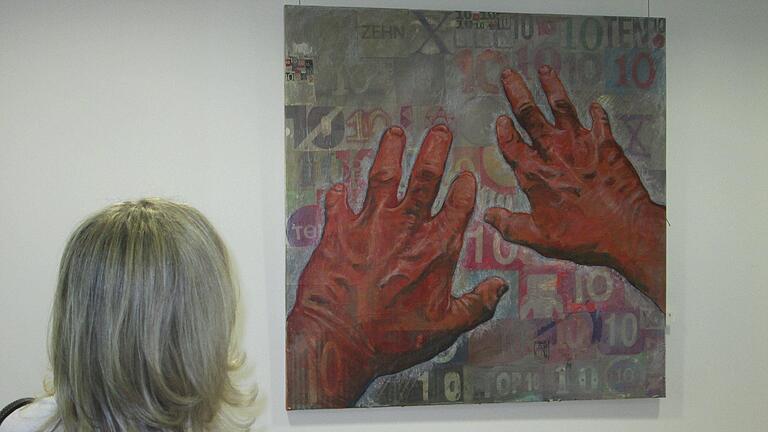 'Die Übermacht', eine übermalte Collage die eigentlich dem Kulturpreis des Malers gewidmet ist, regt zum Nachdenken an. Foto: Winfried Ehling - 'Die Übermacht', eine übermalte Collage die eigentlich dem Kulturpreis des Malers gewidmet ist, regt zum Nachdenken an. Foto: Winfried Ehling 'Die Übermacht', eine übermalte Collage die eigentlich dem Kulturpreis des Malers gewidmet ist, regt zum Nachdenken an. Foto: Winfried Ehling - 'Die Übermacht', eine übermalte Collage die eigentlich dem Kulturpreis des Malers gewidmet ist, regt zum Nachdenken an. Foto: Winfried Ehling