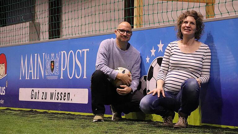 Haben das Aus des Solar Soccer Center in Sackenbach verhindert: Andreas und Melanie Leidlein. Haben das Aus des Solar Soccer Center in Sackenbach verhindert: Andreas und Melanie Leidlein.