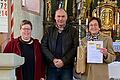 Auf dem Foto von links Kirchenpfleger Manfred Vorndran, Marita Lenhardt, Gemeindereferentin Corinna Zipprich.