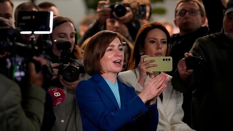Präsidentenwahl in Moldau - Sandu freut sich über das vorläufige Wahlergebnis. Präsidentenwahl in Moldau - Sandu freut sich über das vorläufige Wahlergebnis.