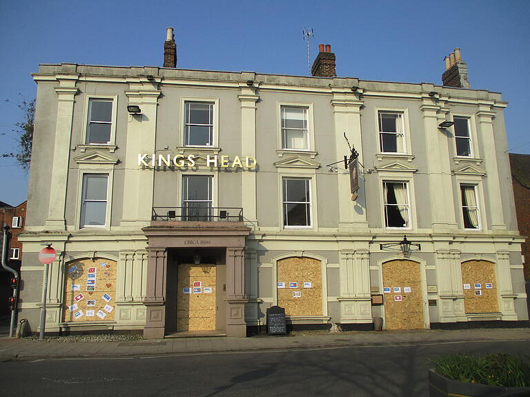 Ein geschlossener Pub in Wimborne. Ein geschlossener Pub in Wimborne. 