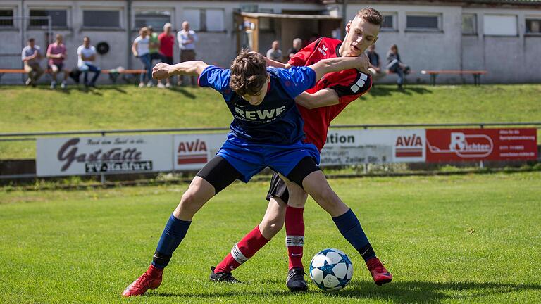 Die Jugendarbeit des TV Haßfurt fruchtet: 2019 spielte die U 17 um Maximilian Baum (in Rot) in der Bezirksoberliga. Die Jugendarbeit des TV Haßfurt fruchtet: 2019 spielte die U 17 um Maximilian Baum (in Rot) in der Bezirksoberliga.