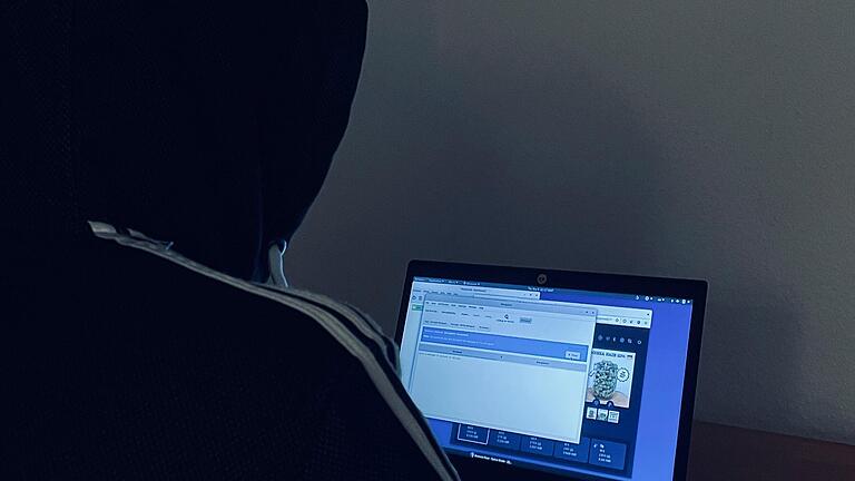 Dieser junge Physiker aus Gemünden, der anonym bleiben möchte, bestellt regelmäßig Cannabis im Darknet. Dieser junge Physiker aus Gemünden, der anonym bleiben möchte, bestellt regelmäßig Cannabis im Darknet.