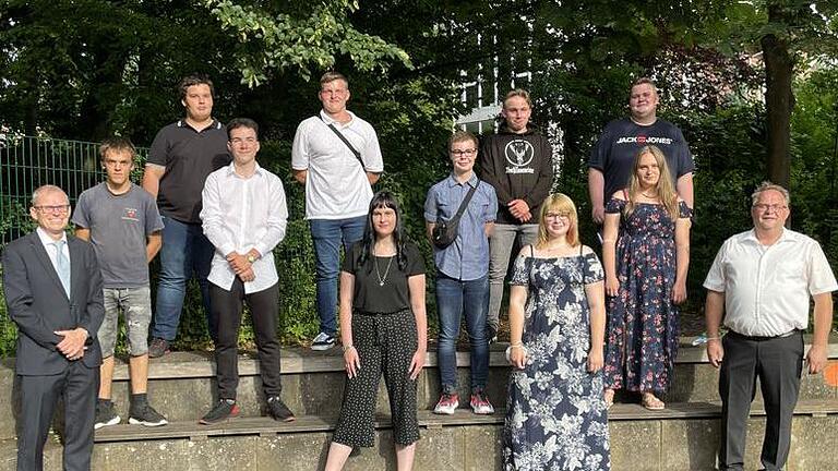 Die Schülerinnen und Schüler der Abschlussklasse der Saaletal-Schule SFZ Bad Kissingen wurden verabschiedet.       -  Die Schülerinnen und Schüler der Abschlussklasse der Saaletal-Schule SFZ Bad Kissingen wurden verabschiedet.