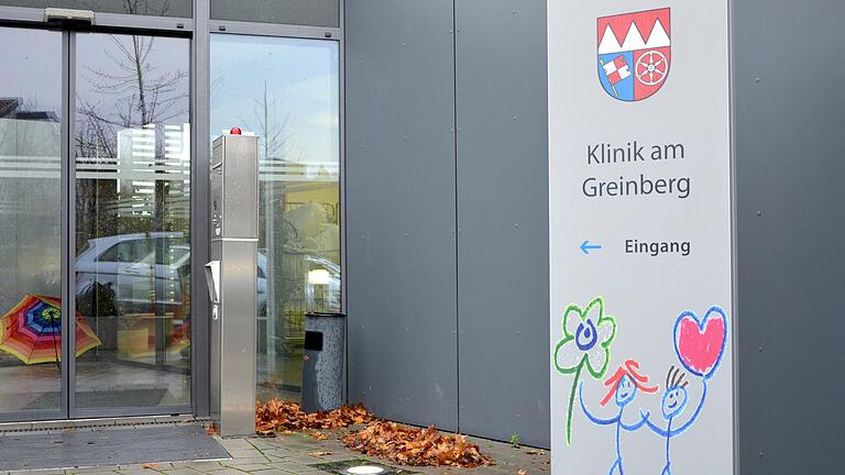 Seit 2012 werden in der Würzburger Klinik am Greinberg behinderte Kinder mit psychischen Problemen therapiert. Die Spezialklinik ist Teil der kinder- und jugendpsychiatrischen Einrichtungen der Uniklinik Würzburg; Träger des Hauses ist aber der Bezirk Unterfranken.&nbsp;