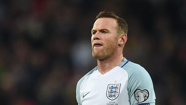 Entscheidung - Wayne Rooney beendet seine Karriere im Team der englischen Nationalmannschaft. Entscheidung - Wayne Rooney beendet seine Karriere im Team der englischen Nationalmannschaft.