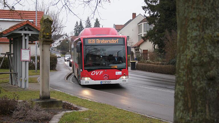 Der öffentliche Busverkehr im Landkreis Schweinfurt soll umgebaut werden: Ab 2024 soll jedes Dorf zu jeder Stunde erreichbar sein.&nbsp;