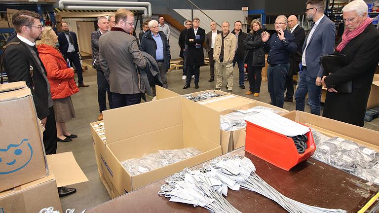 Das IHK-Gremium Kitzingen war in dieser Woche zu Besuch bei der Wiedenmann Seile GmbH in Marktsteft. Das IHK-Gremium Kitzingen war in dieser Woche zu Besuch bei der Wiedenmann Seile GmbH in Marktsteft.