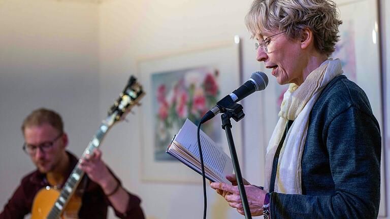 Ulrike Schäfer &amp; Christian Bekmulin treten am 21. April bei 'Kultur Markt' auf.